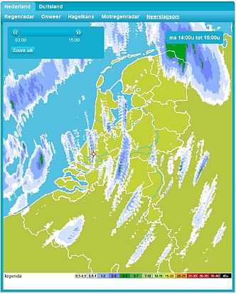 Voorbeeld van de neerslagsom: fraai is de trekrichting van de buien te zien evenals hoeveel water ze hebben laten vallen. Voorbeeld van de neerslagsom: fraai is de trekrichting van de buien te zien evenals hoeveel water ze hebben laten vallen.
